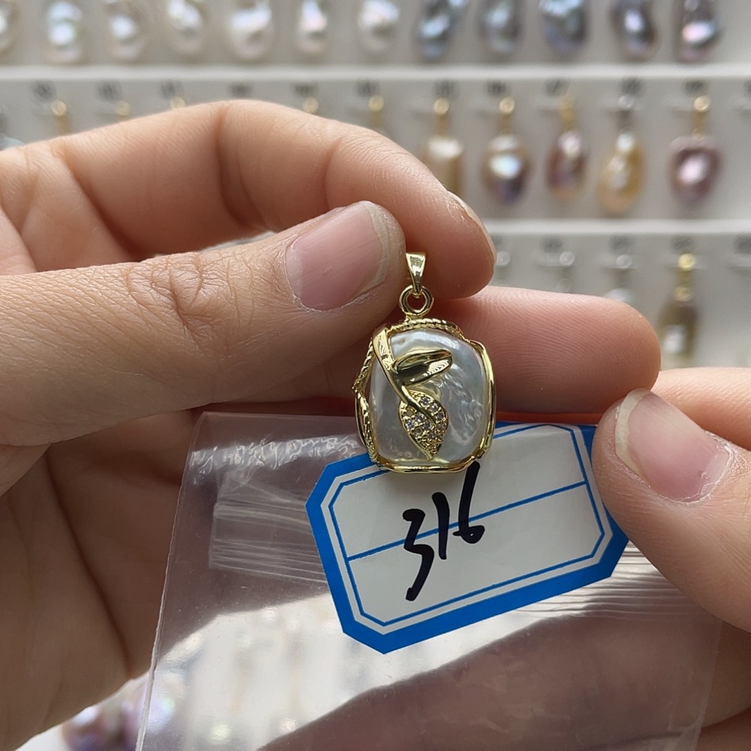 淡水珍珠颈饰未镶嵌