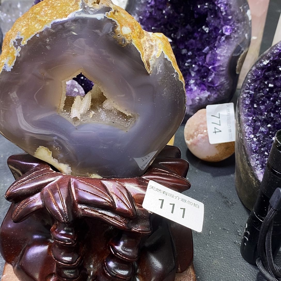 未镶嵌水晶大型摆件（非配饰）