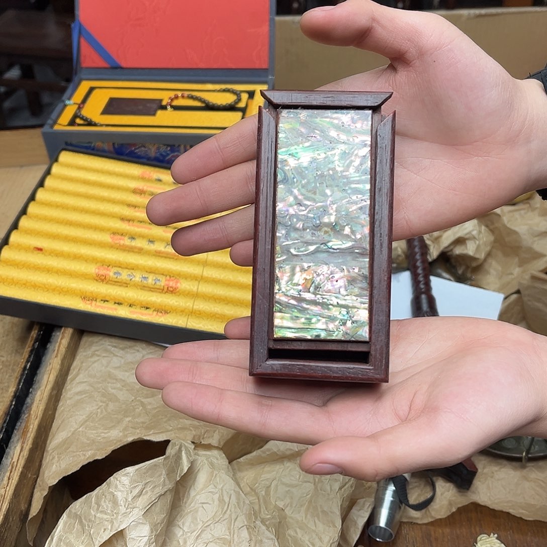 大叶紫檀（黑酸枝木类）