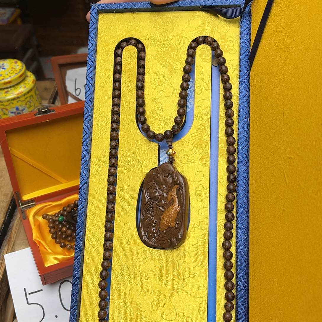 大叶紫檀（黑酸枝木类）