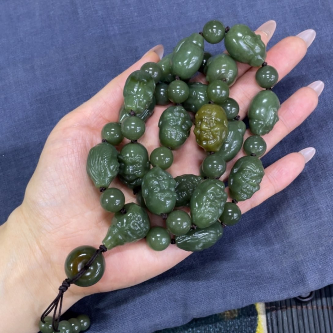 颈饰未镶嵌和田玉麦*