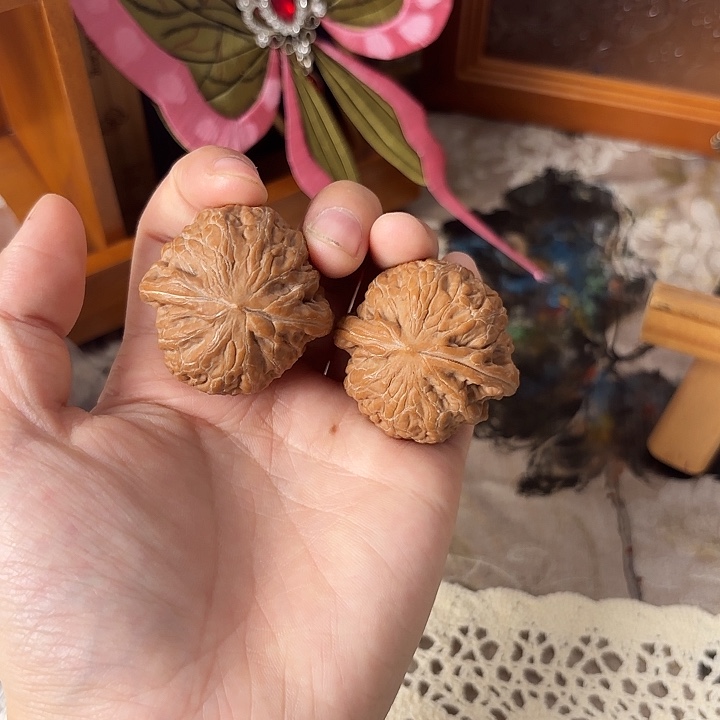 ****生文玩核桃把件铁锤