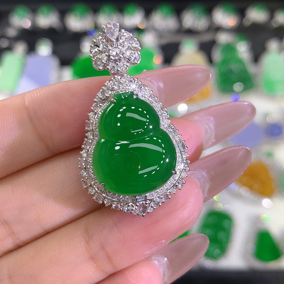 翡翠颈饰18K金镶嵌烟**月11111111