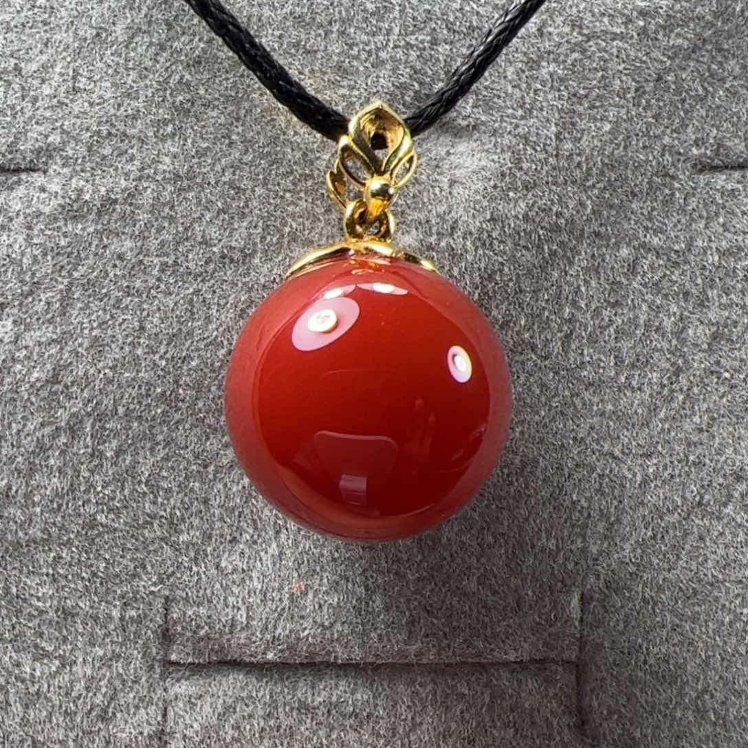 南红玛瑙15.3辣椒红锁骨珠吊坠18K金镶嵌