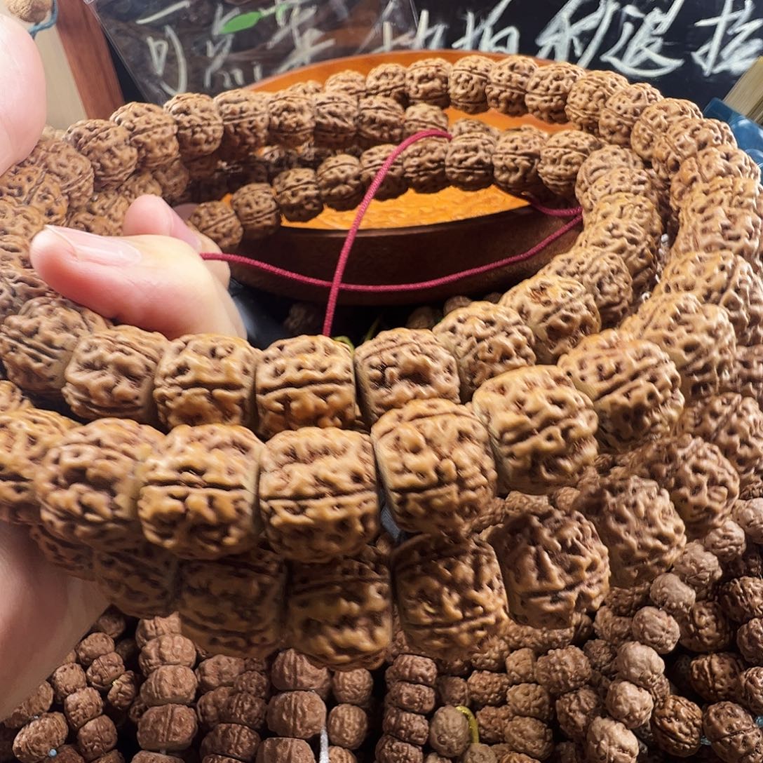 金刚菩提吊坠哥地利盘龙王129颗14.5m