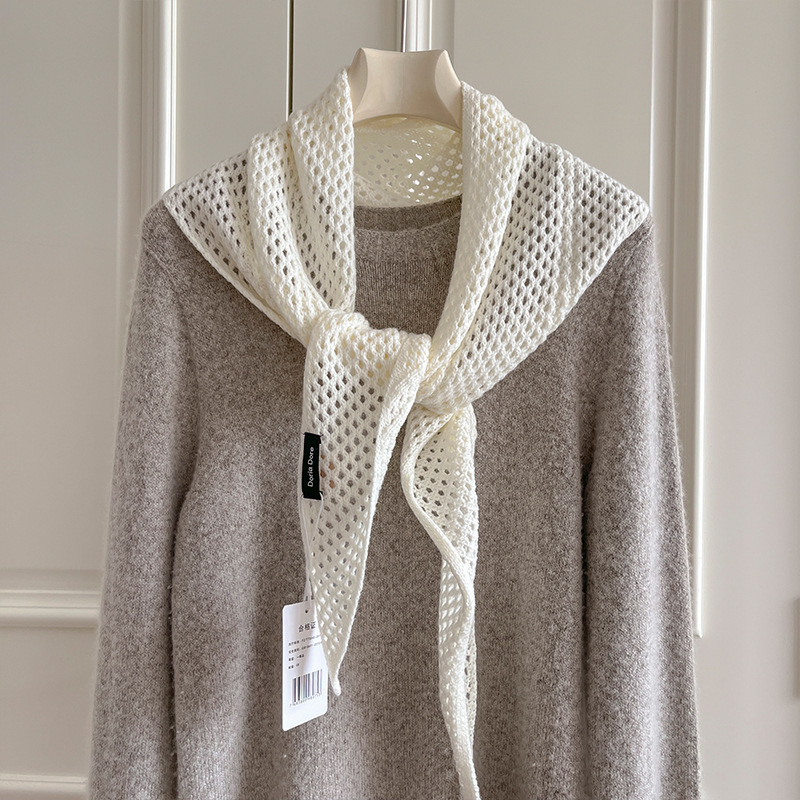 围巾韩系氛围感镂空100％羊毛三角巾披肩女士外搭高级感保暖坎肩