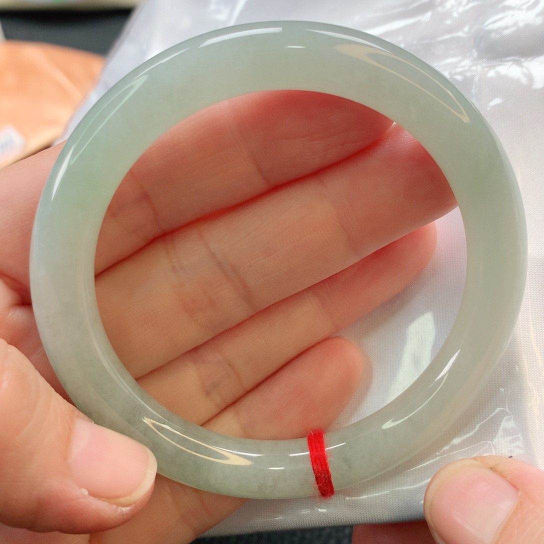 翡翠手镯未镶嵌54圆