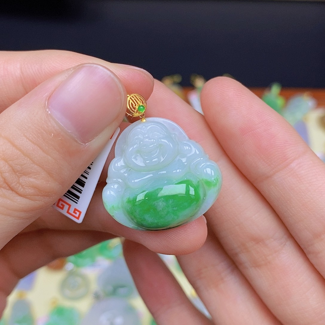 翡翠颈饰18K金镶嵌翡翠