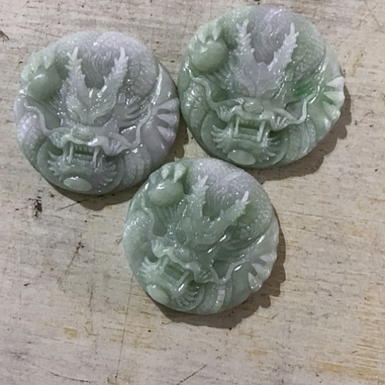 未镶嵌定制翡翠牌子