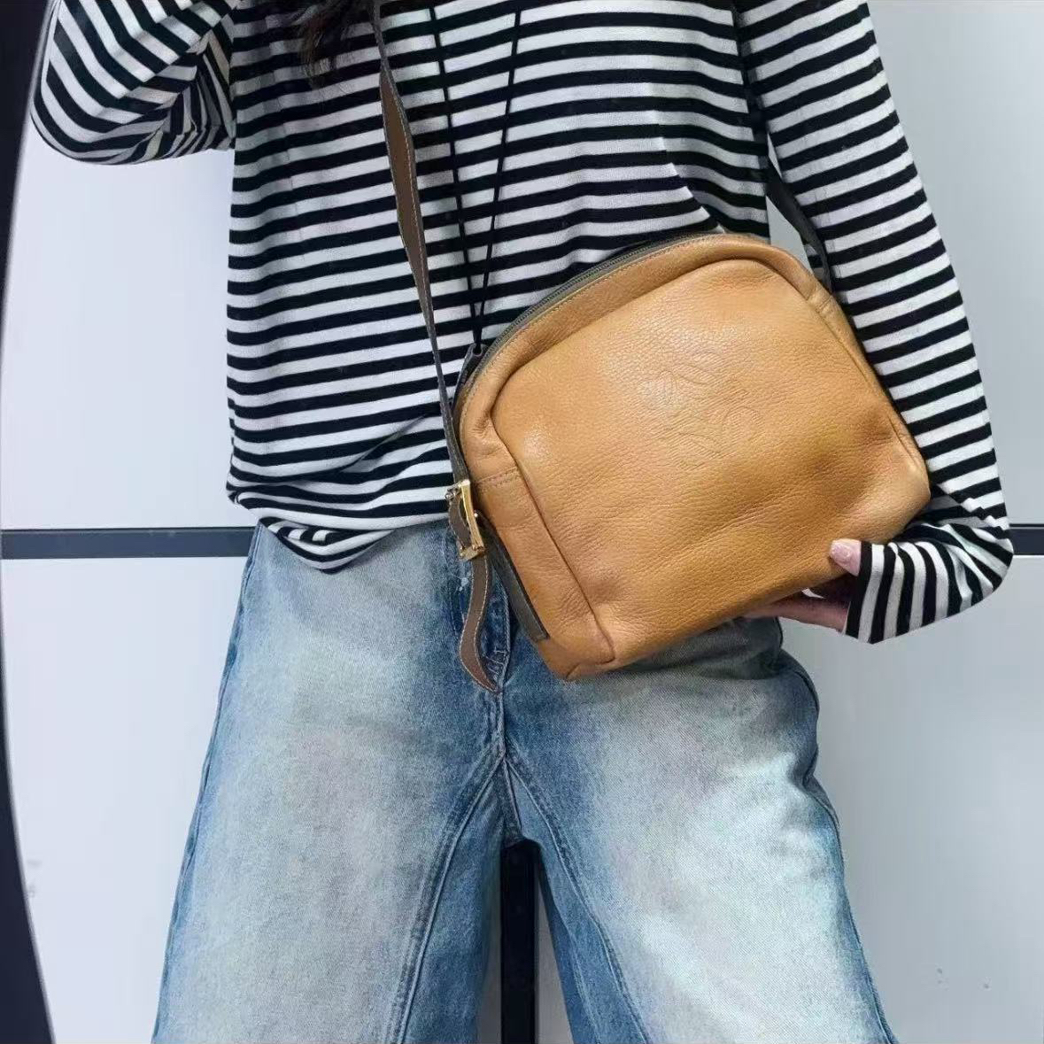 95新 LOEWE/罗意威 罗意威中古斜挎包