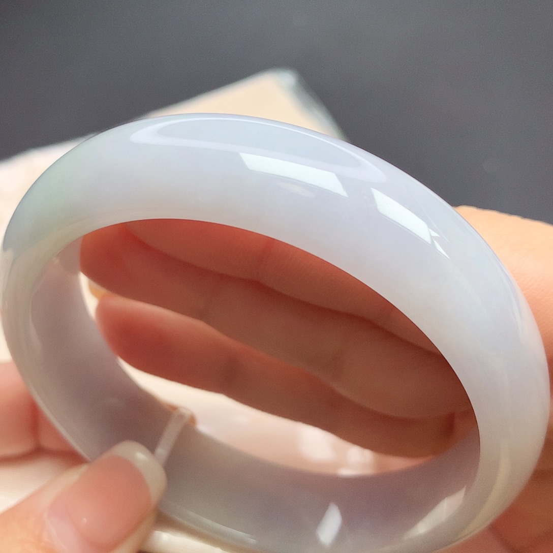 翡翠手镯未镶嵌03n n n n n n n