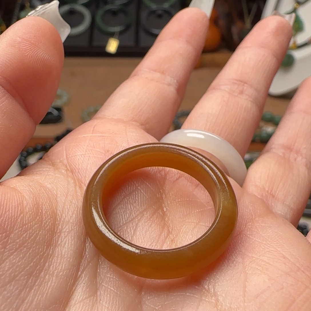 九***卿和田玉未镶嵌颈饰