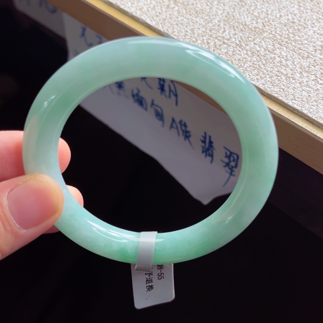 翡翠未镶嵌手镯手镯