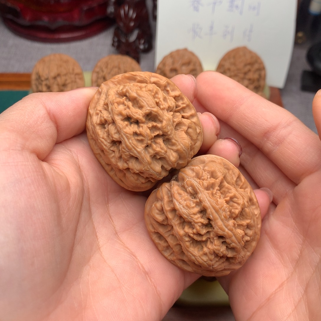 文玩核桃把件起*核桃