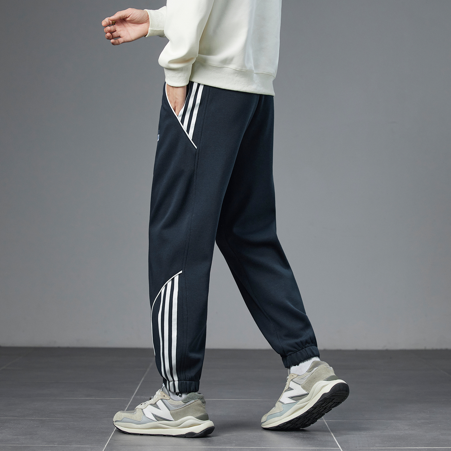 运动裤子男士休闲裤男宽松小脚秋冬款修身加厚保暖冬季束脚九分裤