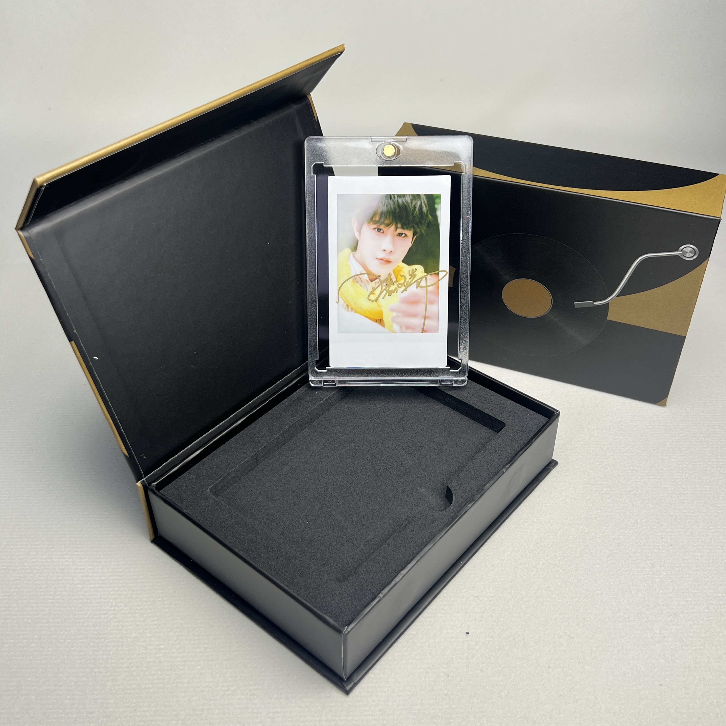 N4230田嘉瑞 签名正品拍立得照片 白边