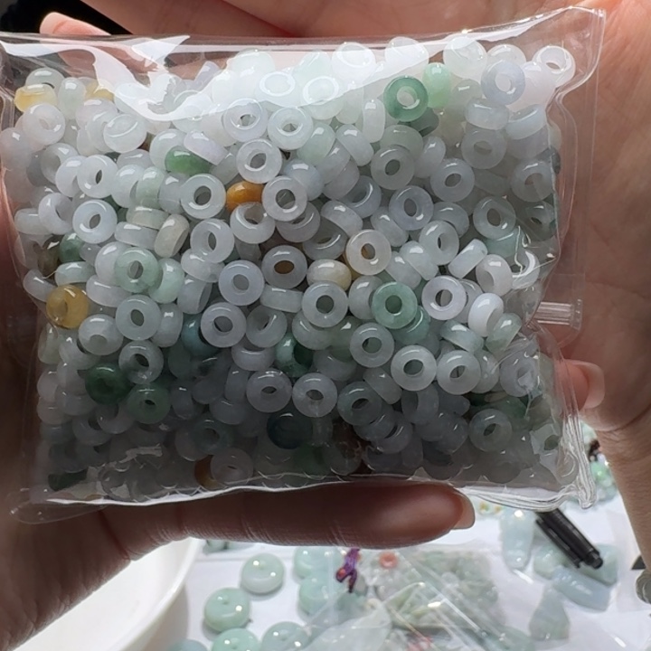 未镶嵌挂件翡翠福利20个，不包邮，拍一单邮费发货