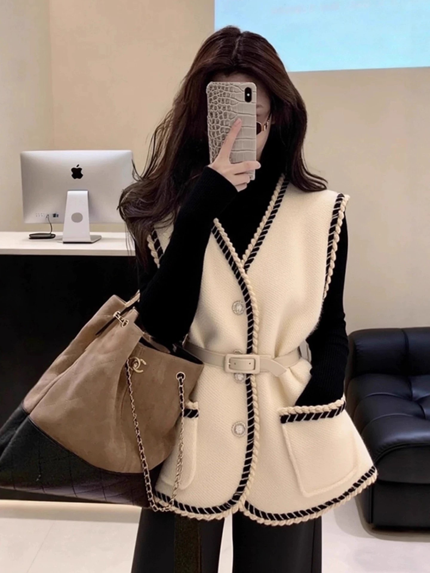 小香风V领无袖马甲女2025秋冬款气质轻熟风上衣+皮裙套装