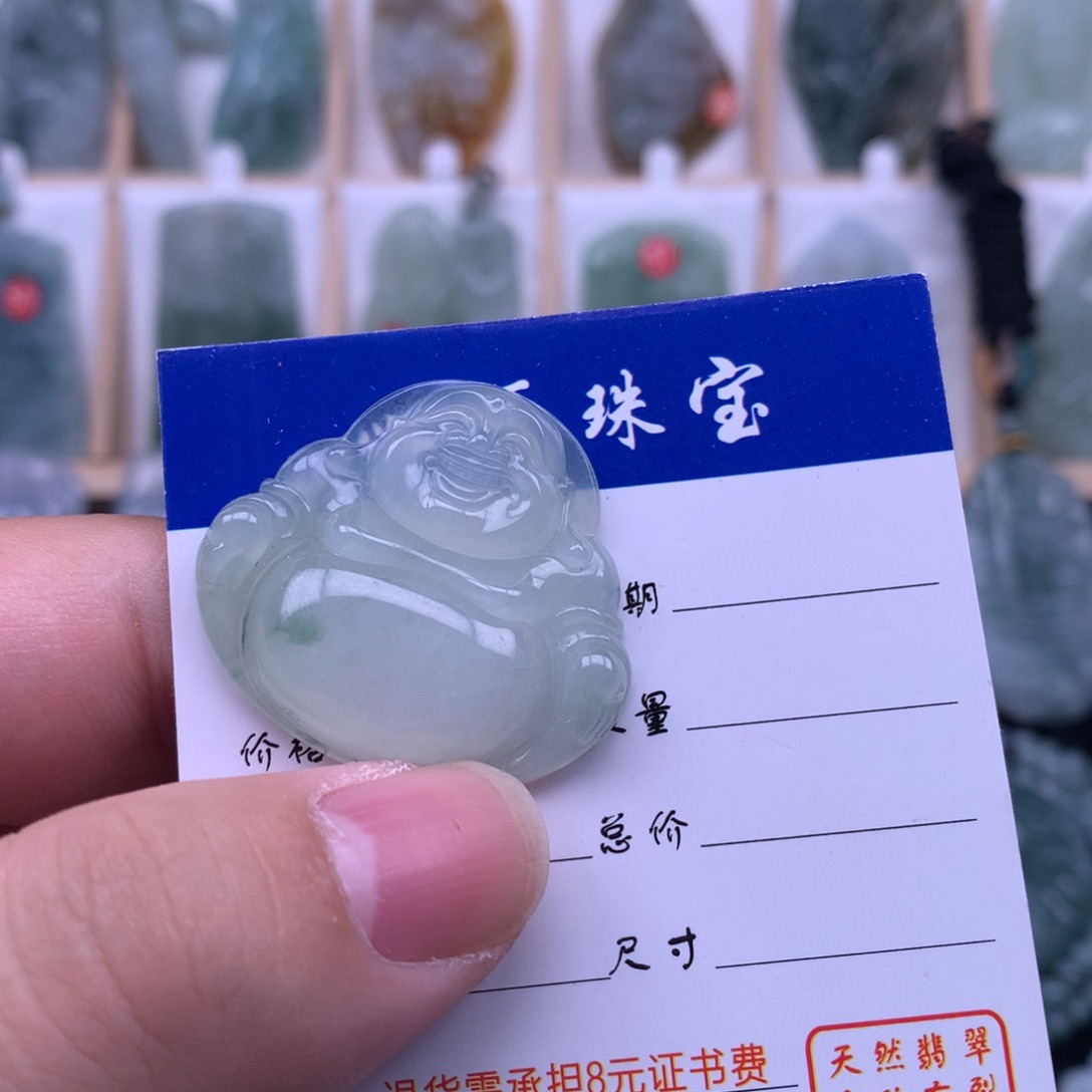 翡翠颈饰未镶嵌是**过翡翠