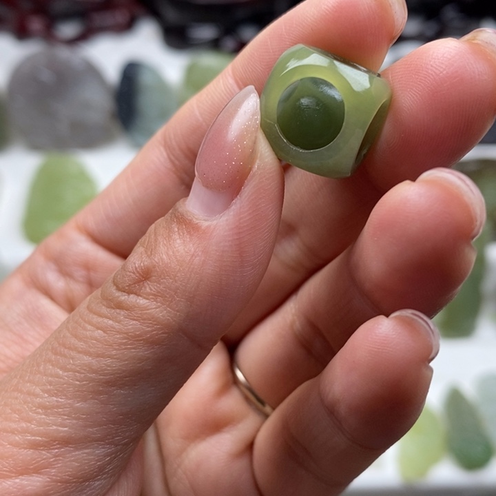 和田玉（糖玉）未镶嵌颈饰15