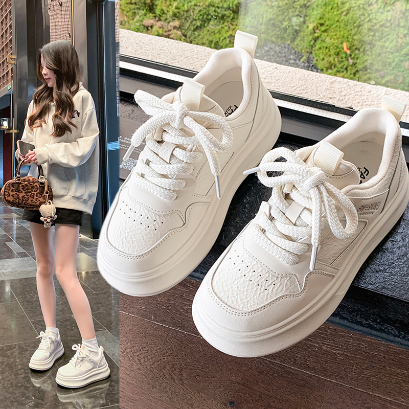 厚底小白鞋女2025新款秋季百搭休闲运动板鞋ins潮小众设计感单鞋