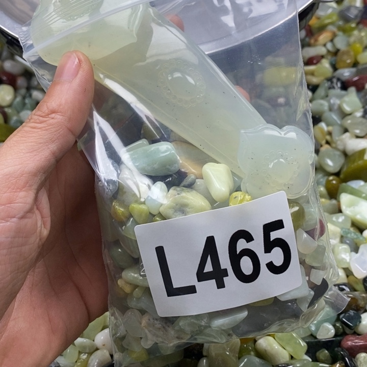 蛇纹石玉鱼缸石未镶嵌