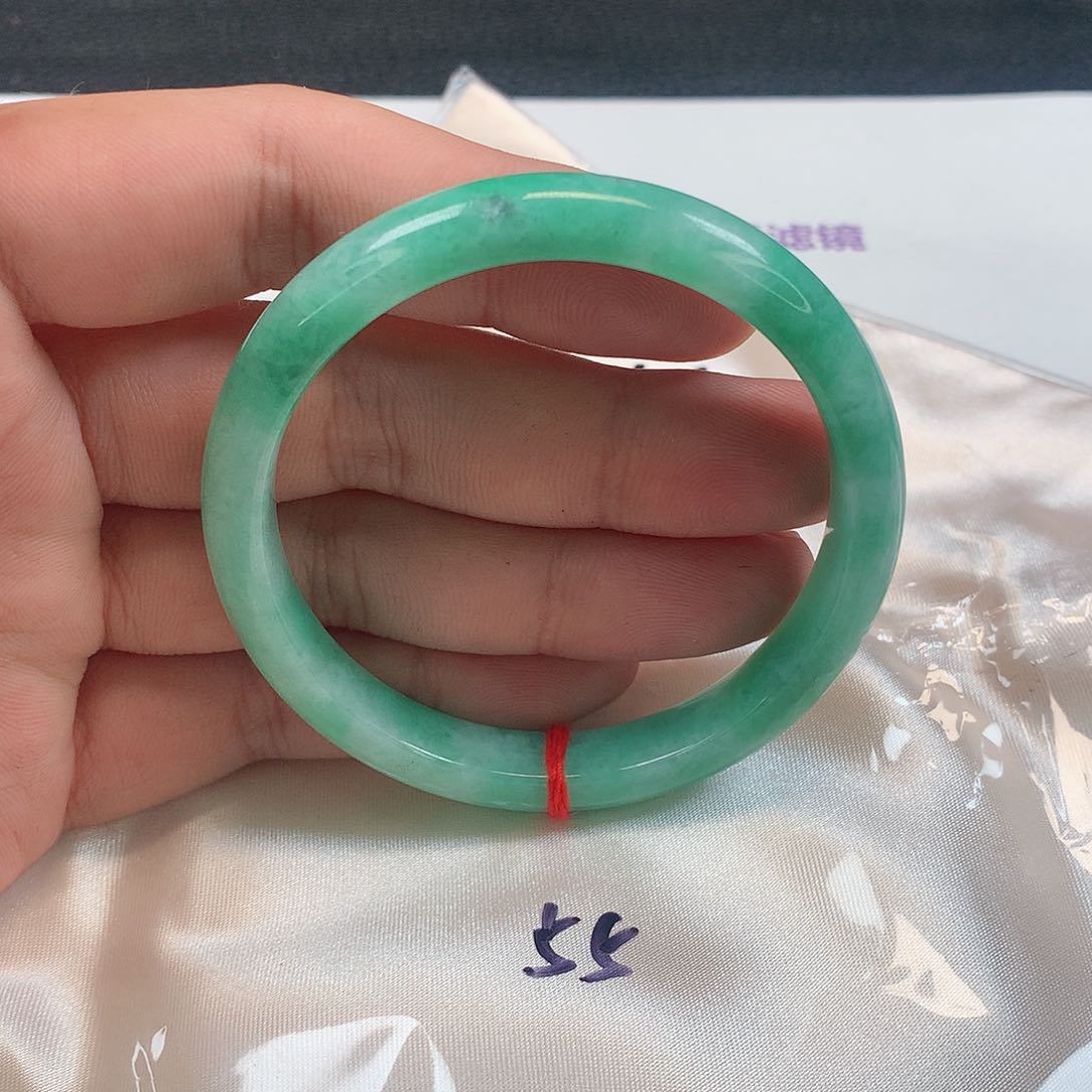 翡翠手镯未镶嵌303号