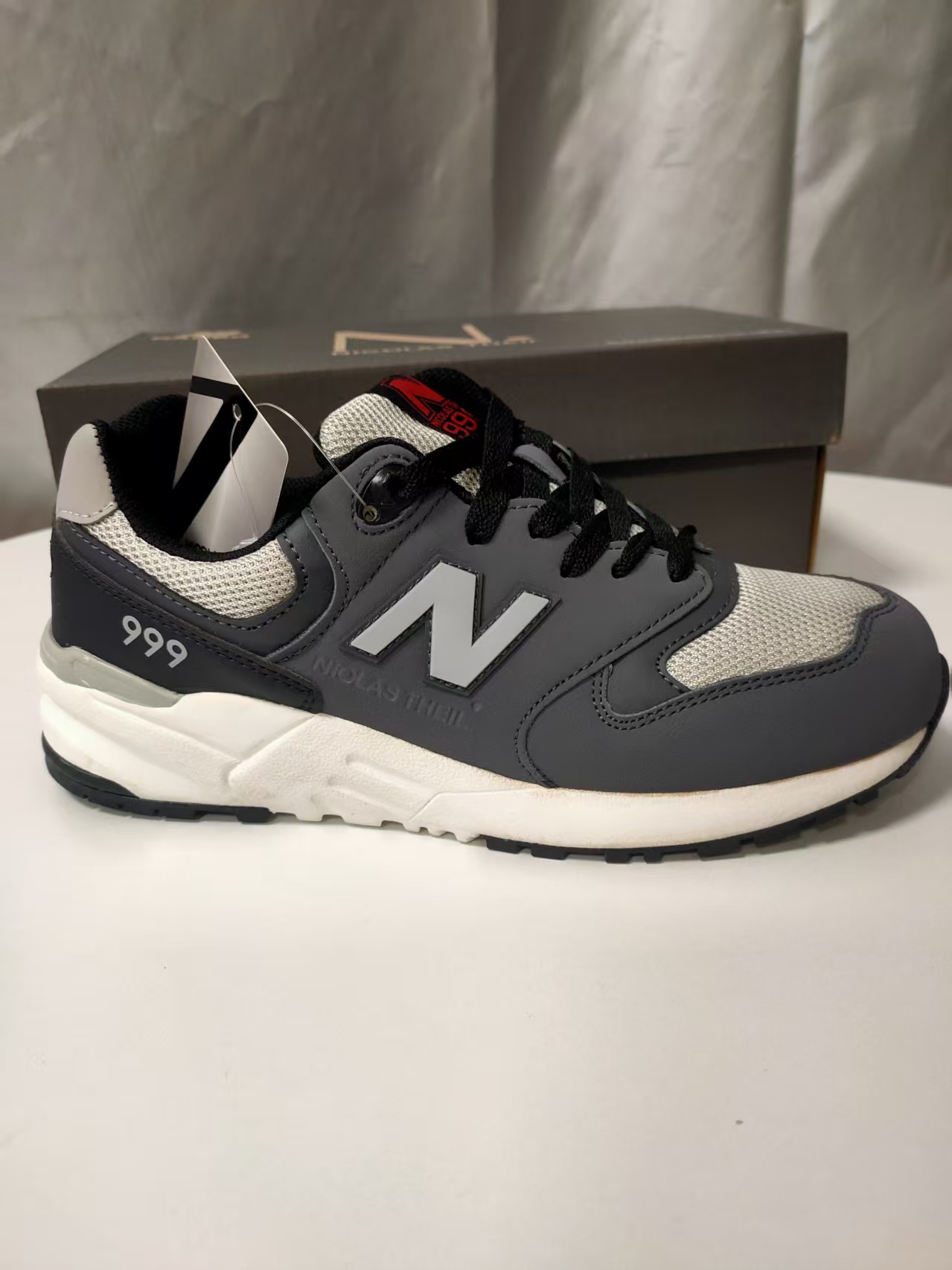 N999情侣款休闲运动鞋猪八革时尚百搭潮流网面透气慢跑鞋36-44码