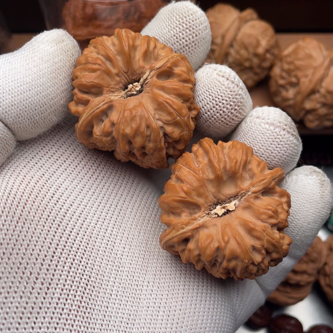 文玩核桃吊坠平谷卧底