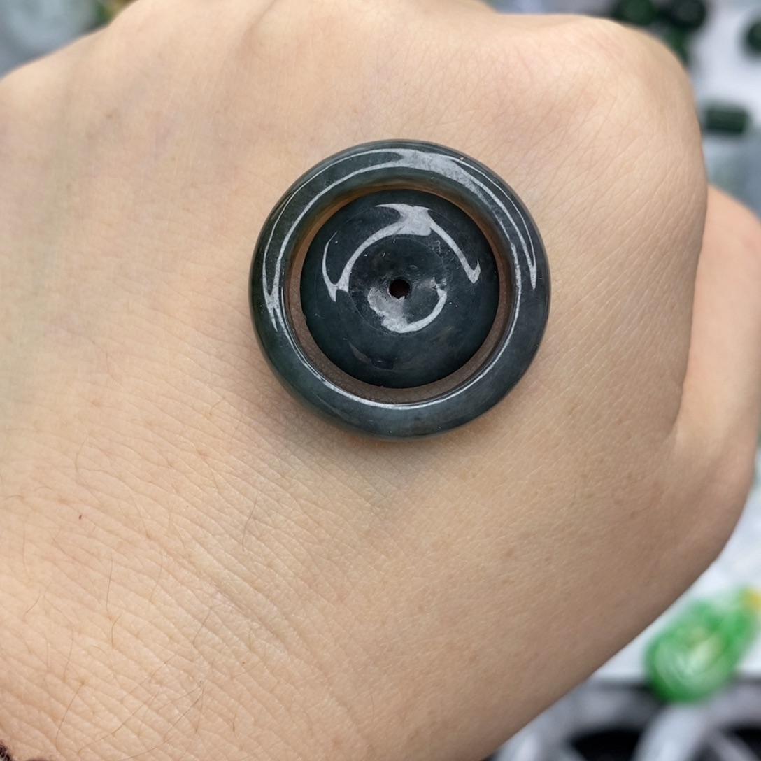 翡翠未镶嵌颈饰子母扣