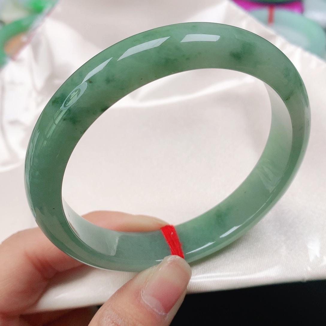 翡翠手镯未镶嵌天然翡翠手镯57