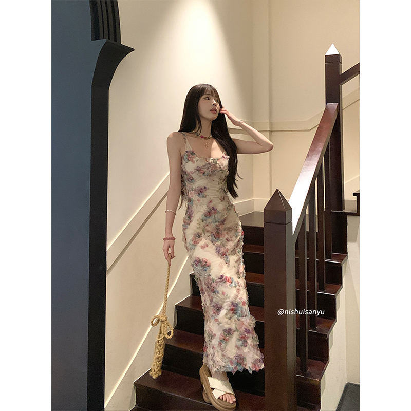 溺水三鱼【夏日恋人】春夏辣妹氛围感设计显瘦立体印花连衣裙