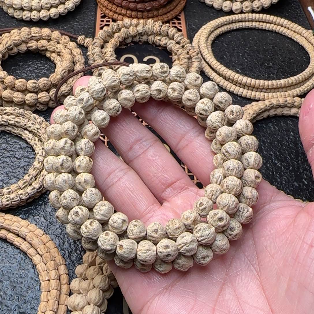 柏香籽/百香籽吊坠禾****?