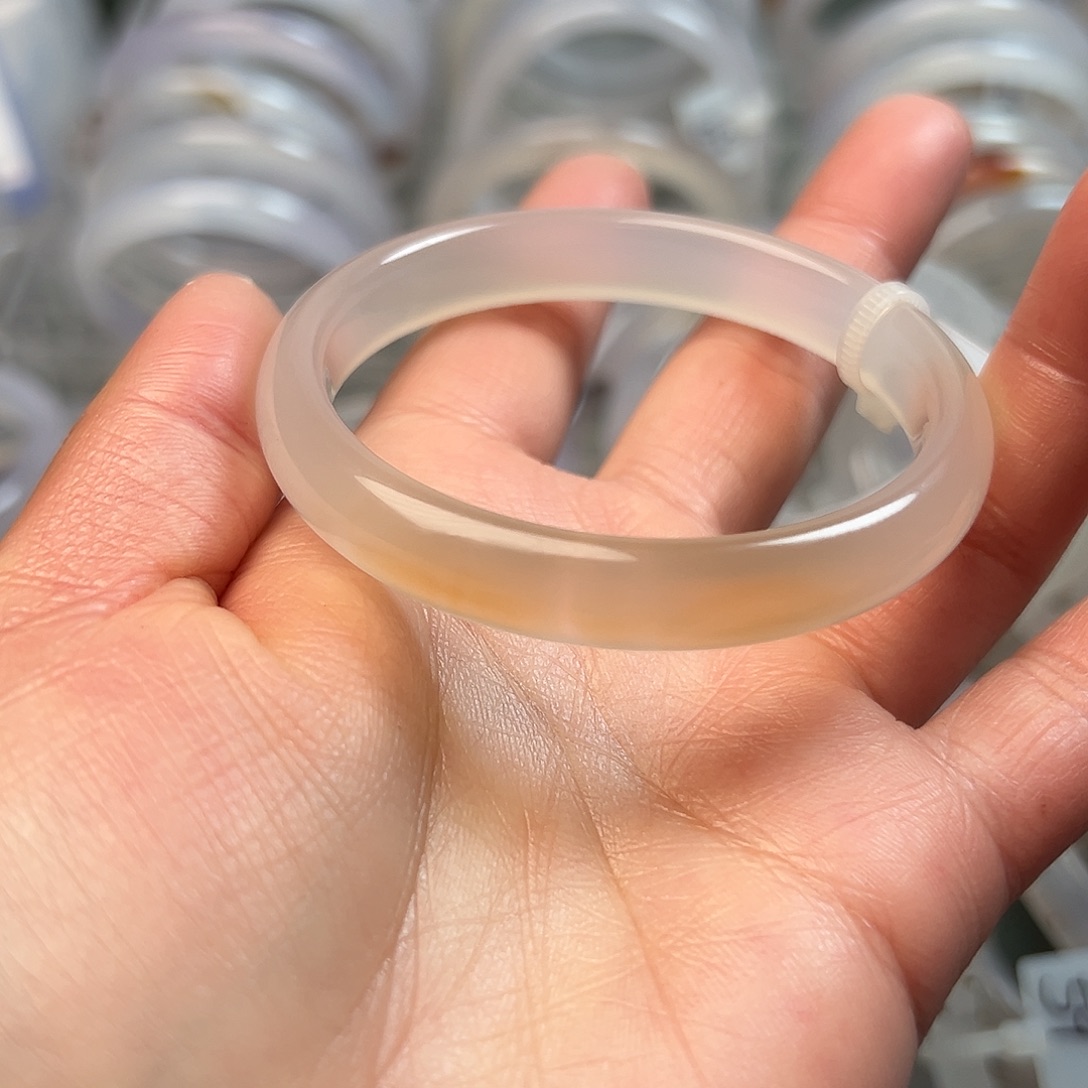 玛瑙/玉髓未镶嵌手镯