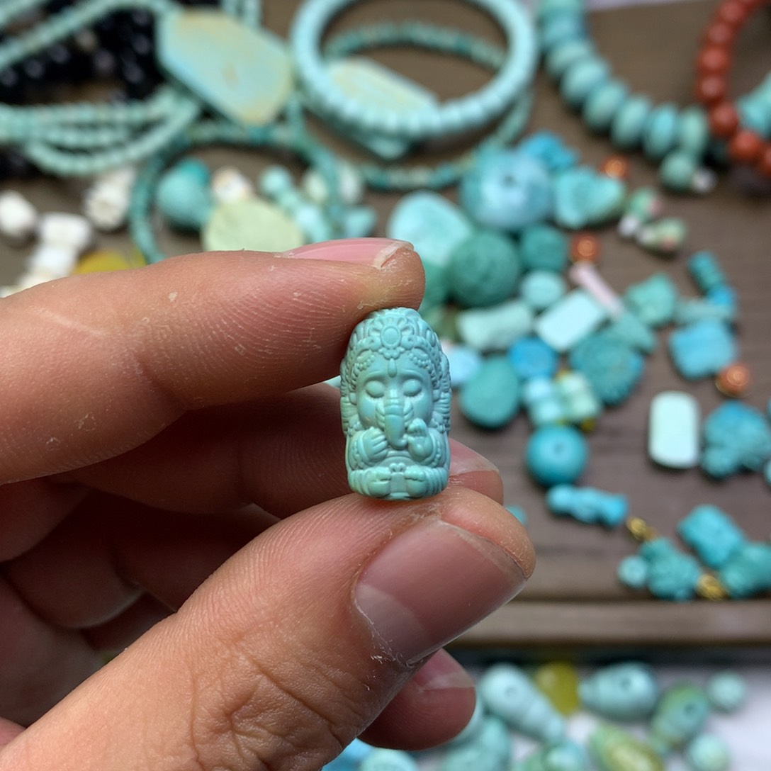 绿松石雕刻未镶嵌