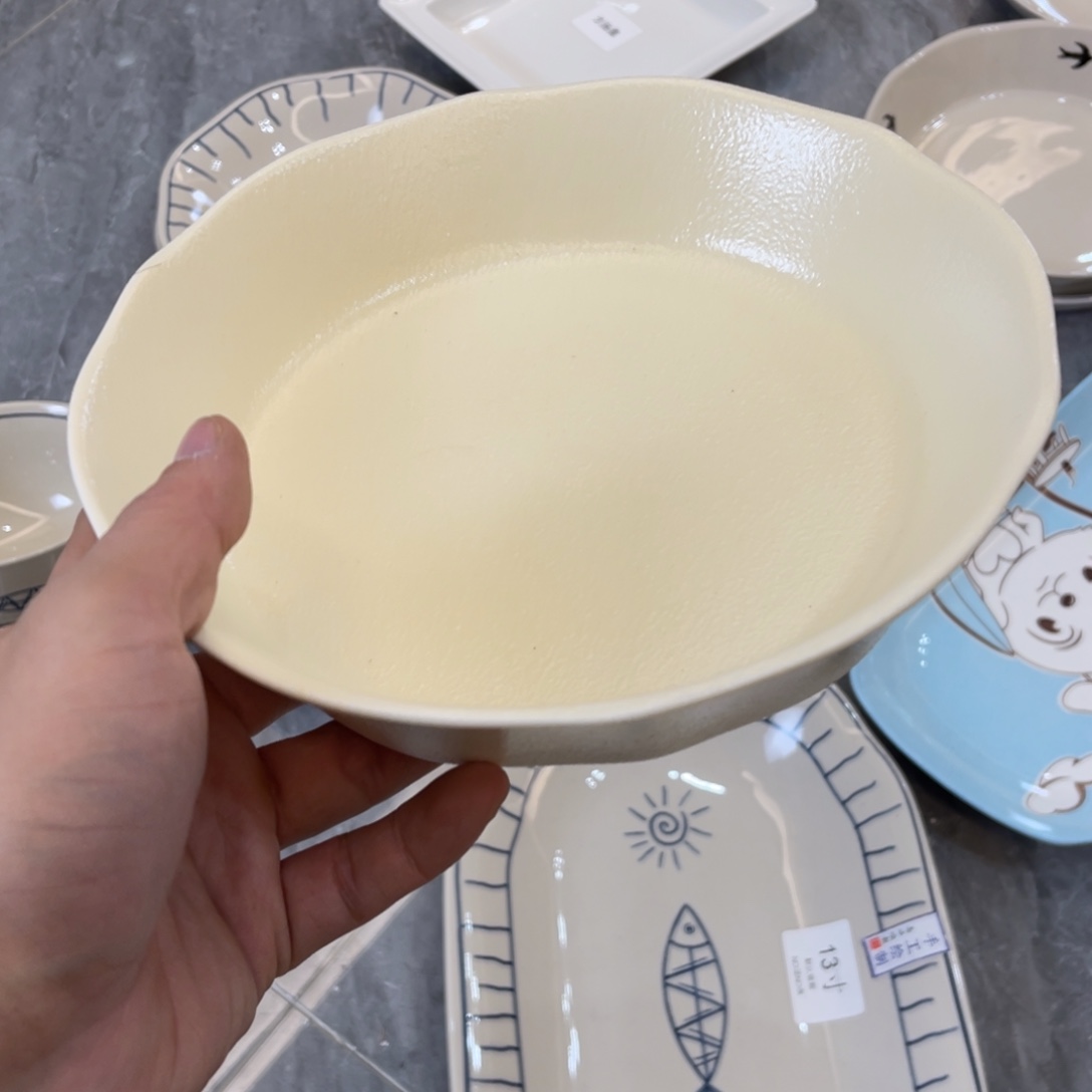 陶瓷微瑕餐具介意勿拍，满18飞！