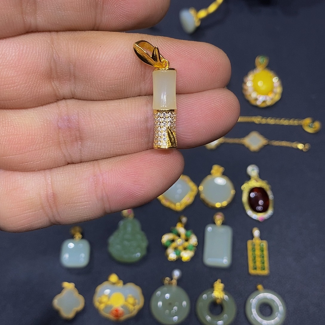 和田玉银S925镀金镶嵌颈饰