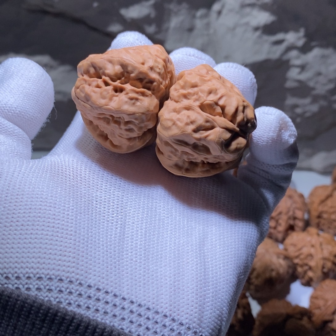 文玩核桃吊坠边39肚43蛤蟆