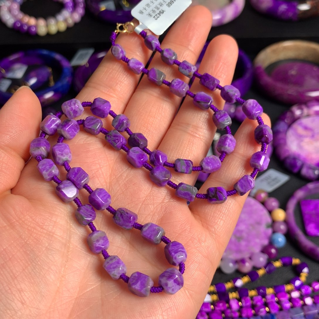 苏纪石（舒俱来）樱花方糖钻切项链未镶嵌