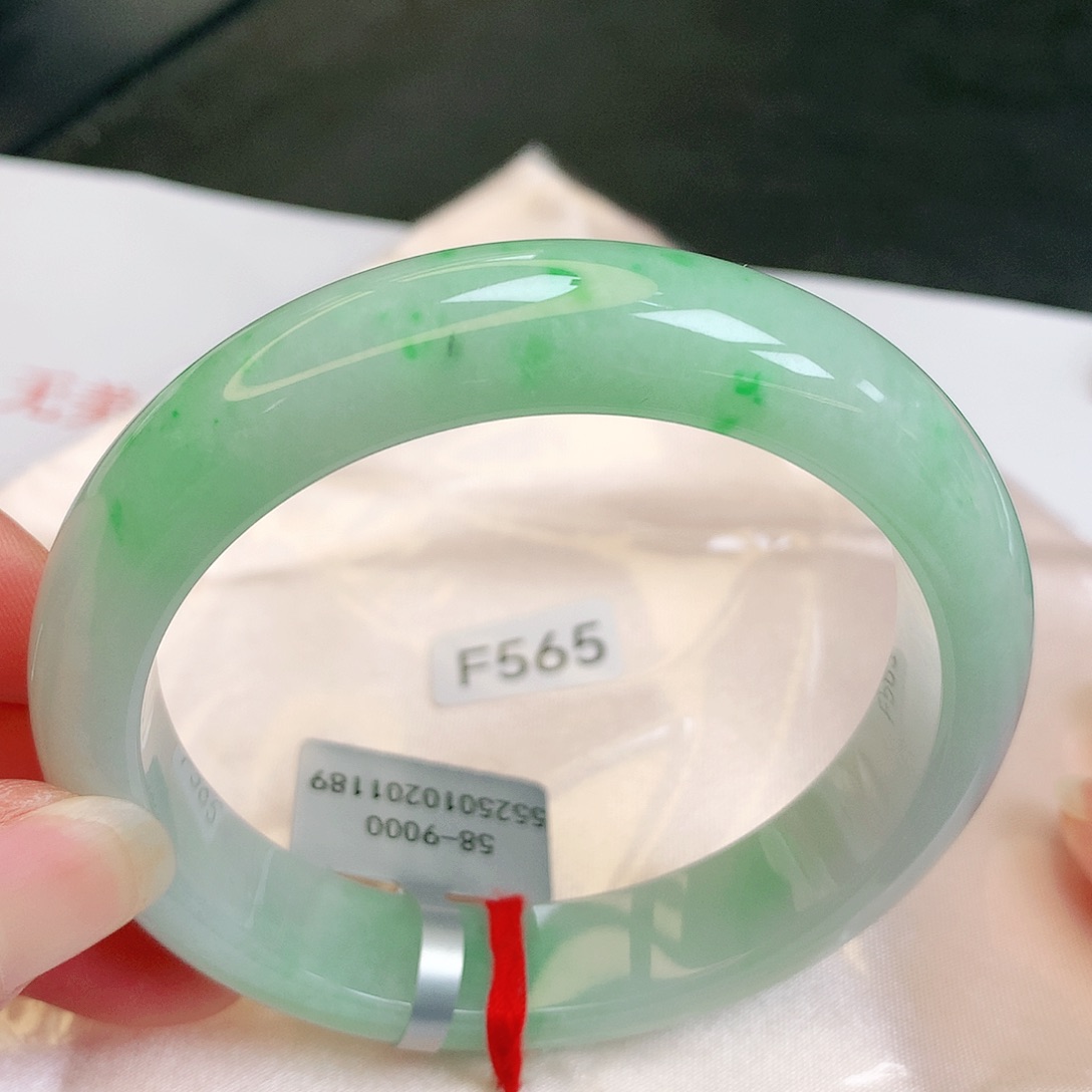 【闪购商品】翡翠手镯未镶嵌缅甸天然a货翡翠