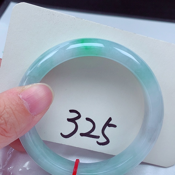 翡翠未镶嵌手镯翡翠