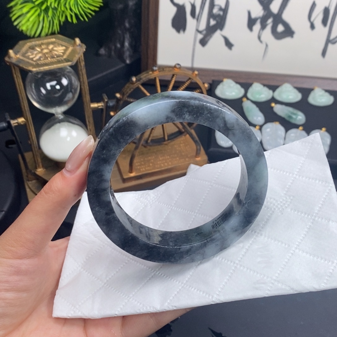 定制翡翠未镶嵌手镯62/64