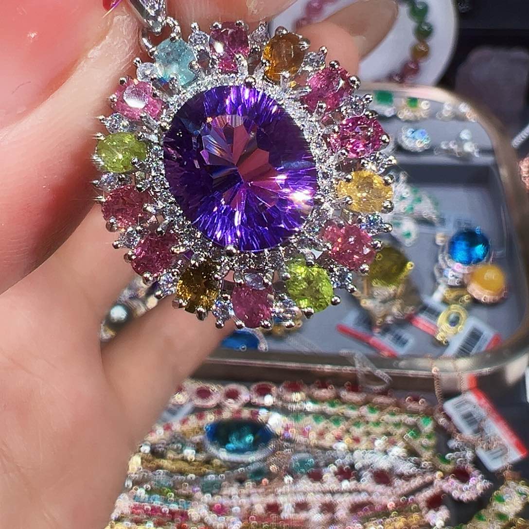 颈饰未镶嵌紫晶吊坠