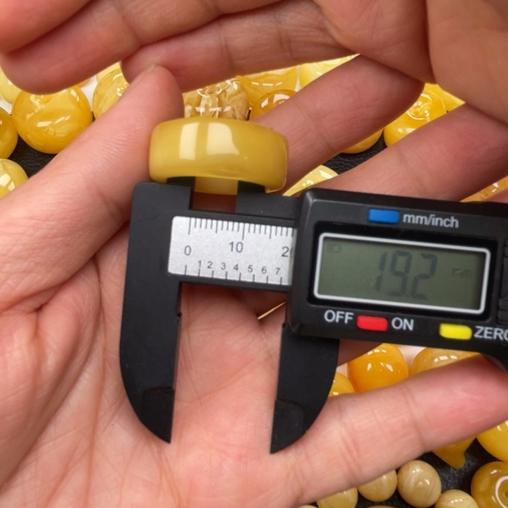 裸石蜜蜡未镶嵌风**测蜜蜡完美戒指