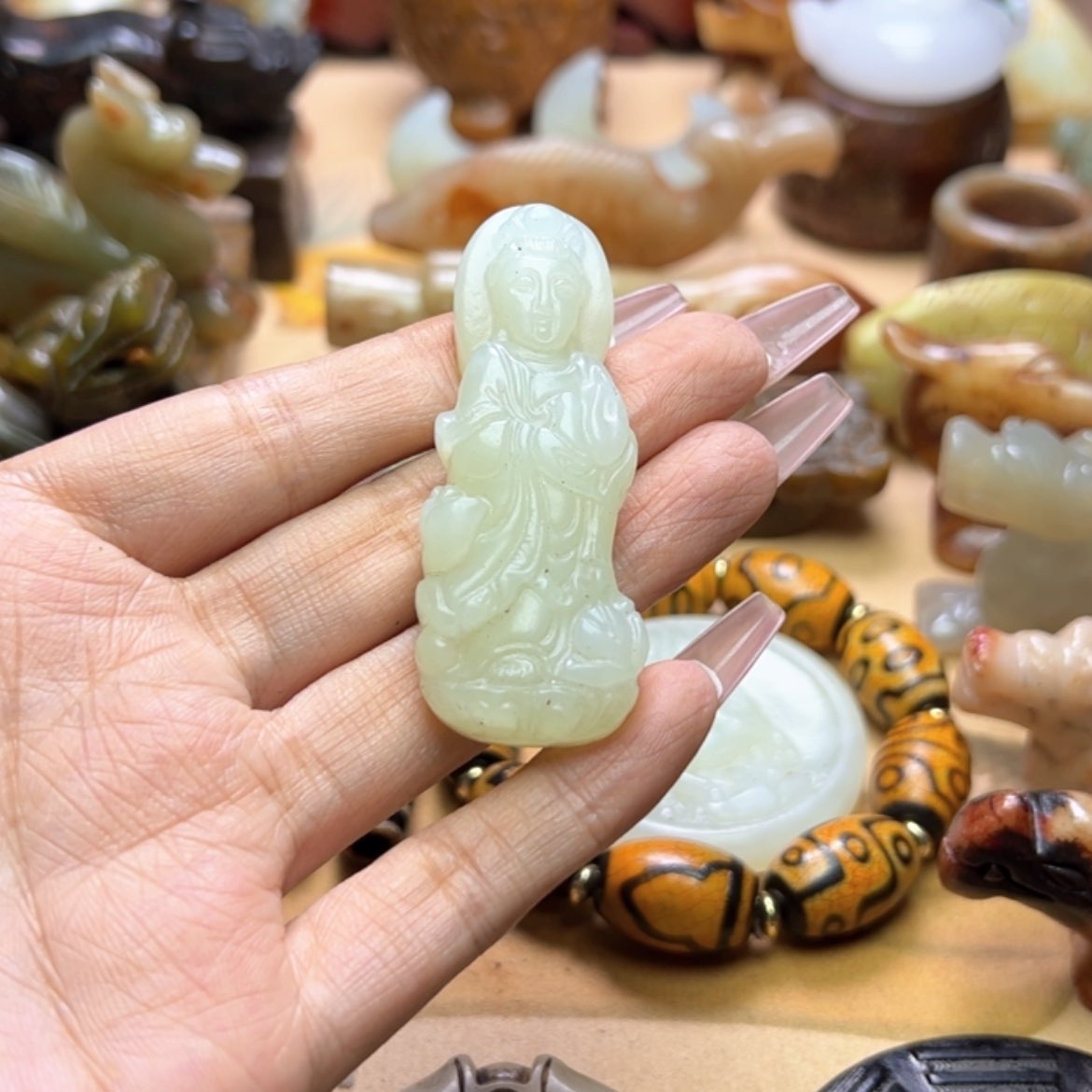 【闪购商品】蛇纹石玉颈饰未镶嵌