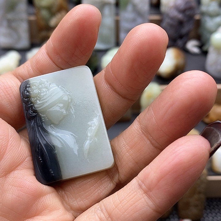 颈饰未镶嵌和田玉（糖玉）无***蛋