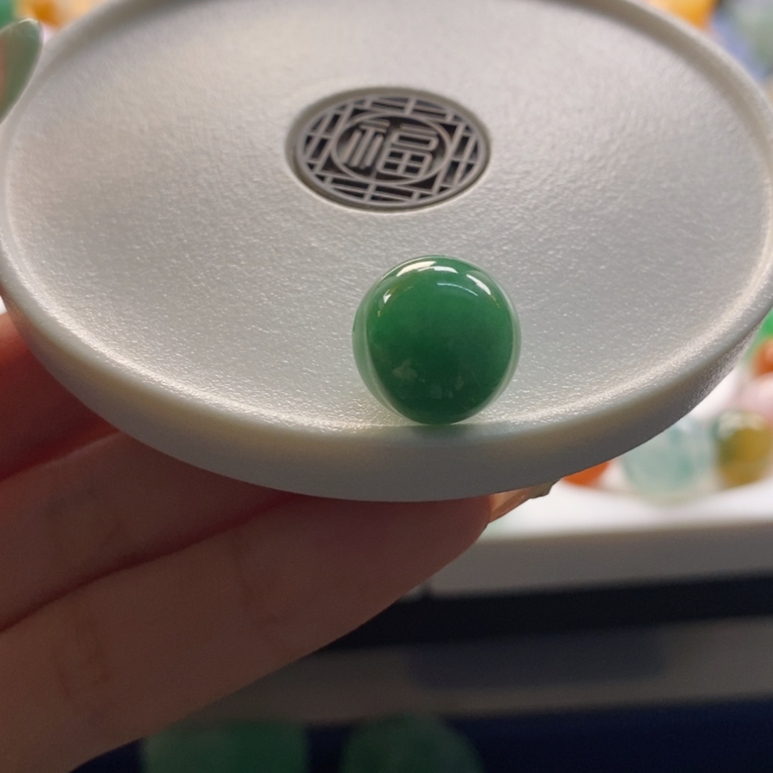 翡翠未镶嵌颈饰绿底圆珠卡13+