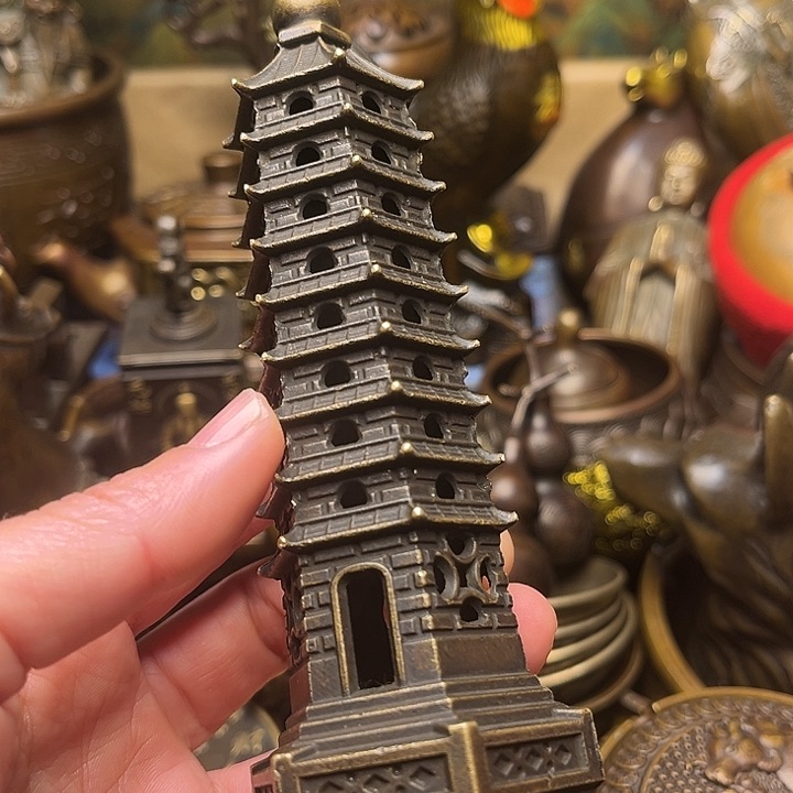 精美铜器批发档口