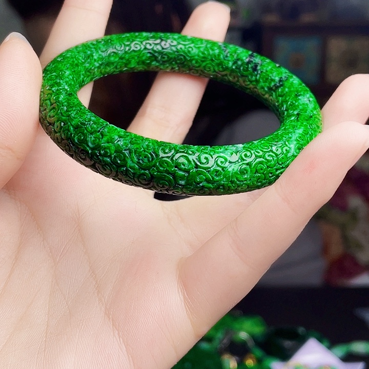 翡翠未镶嵌颈饰多样性58