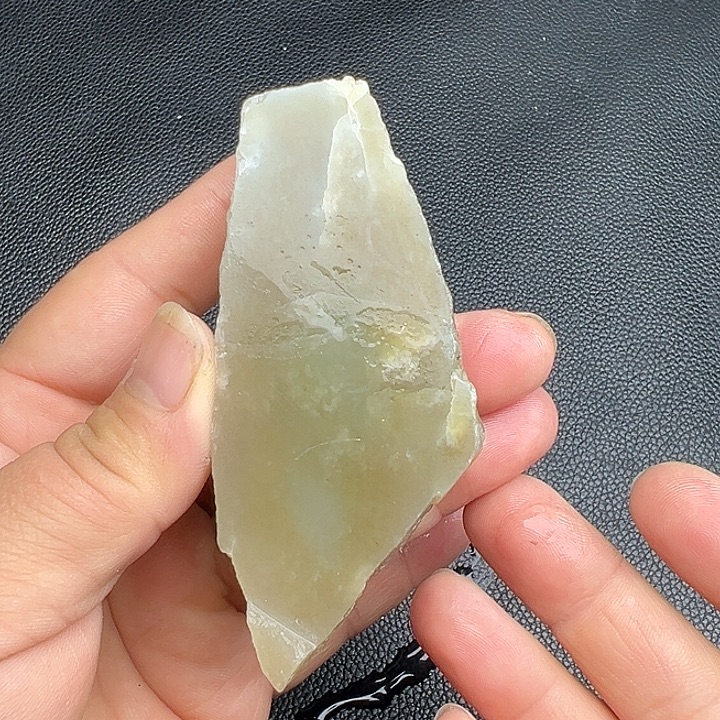 和田玉（糖玉）未镶嵌手镯